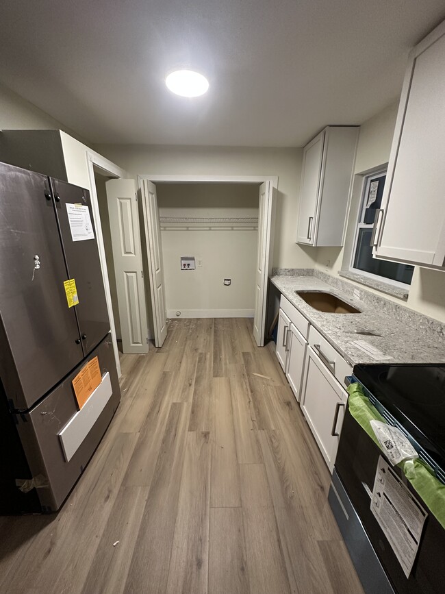 Building Photo - 3111 W Spruce St