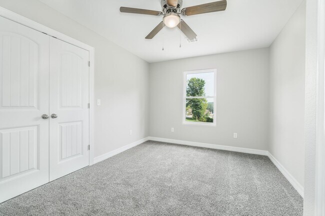 Building Photo - Newly Built Pineville Home!
