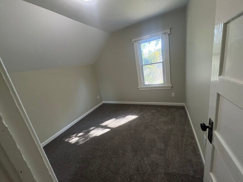 Building Photo - 38 Lisbon St