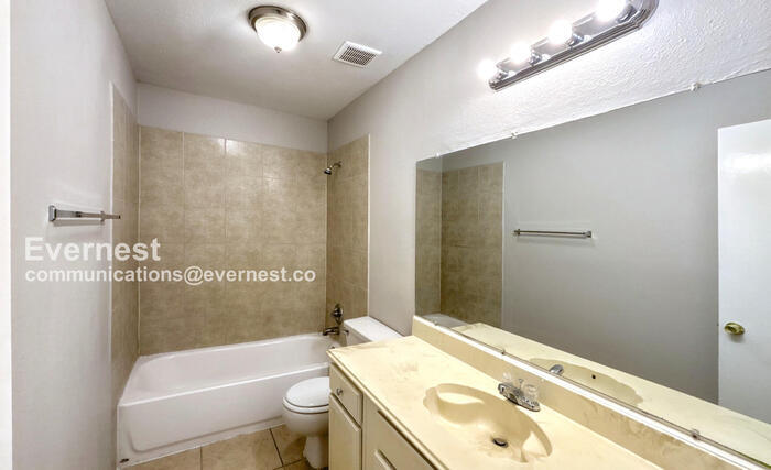 Building Photo - 19427 Bristlestar Dr