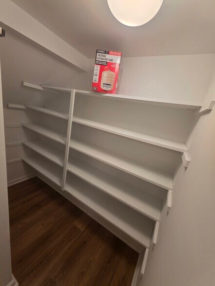 Building Photo - 730 Lacy Oak Dr