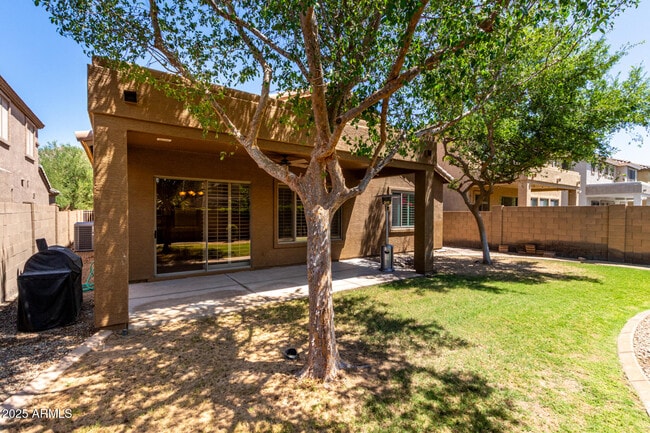Building Photo - 2731 W Cottonwood Ln