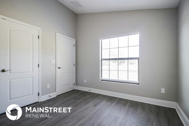 Building Photo - 327 Anchovie Ct