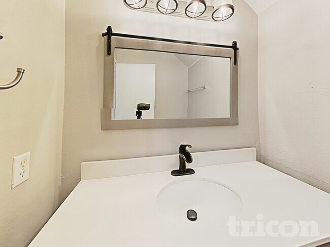 Building Photo - 9345 Copper Villa Ct