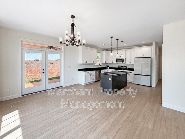 Building Photo - 15 Gerru Ct