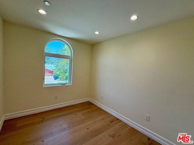 Building Photo - 2807 Dunleer Pl