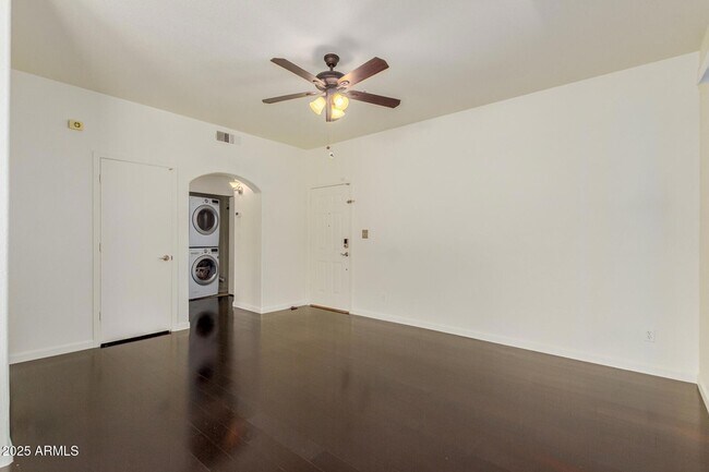 Building Photo - 9600 N 96th St