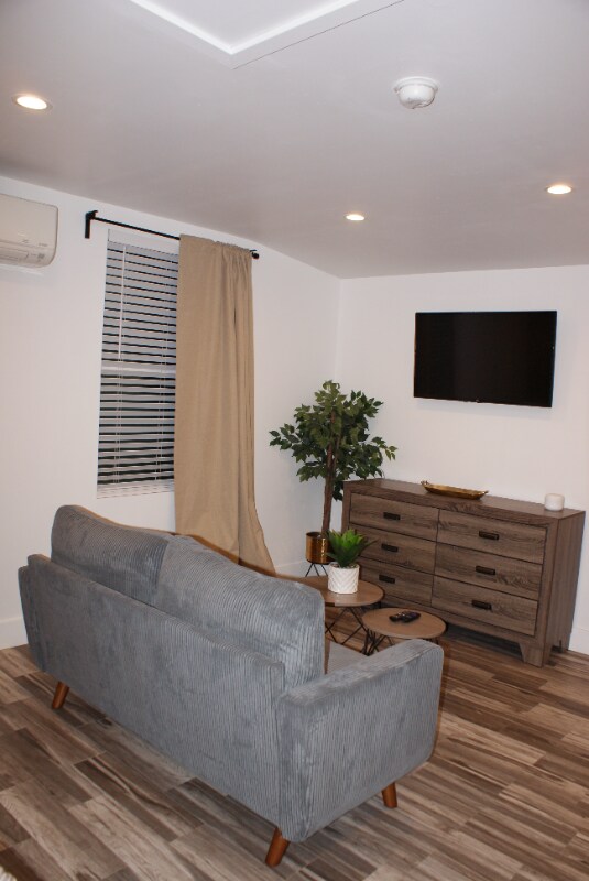 Building Photo - 7065 Aura Ave