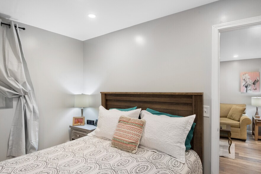 Building Photo - 3409 McGavock Pike