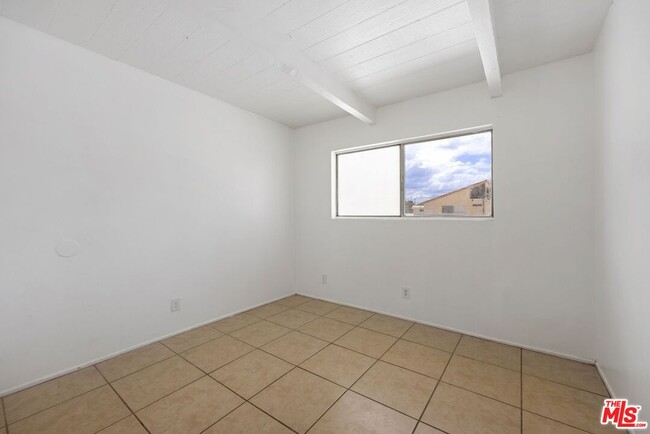 Building Photo - 43614 Stanridge Ave