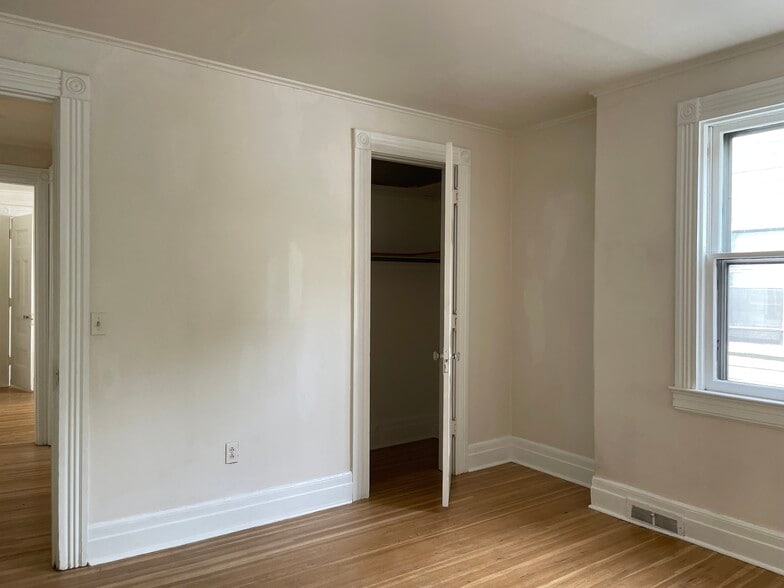 Master Bedroom - 70 Rutgers St