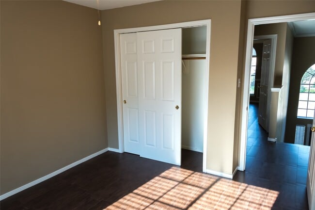 Building Photo - 25727 Bearborough Dr