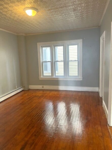 Building Photo - 87 Central Ave