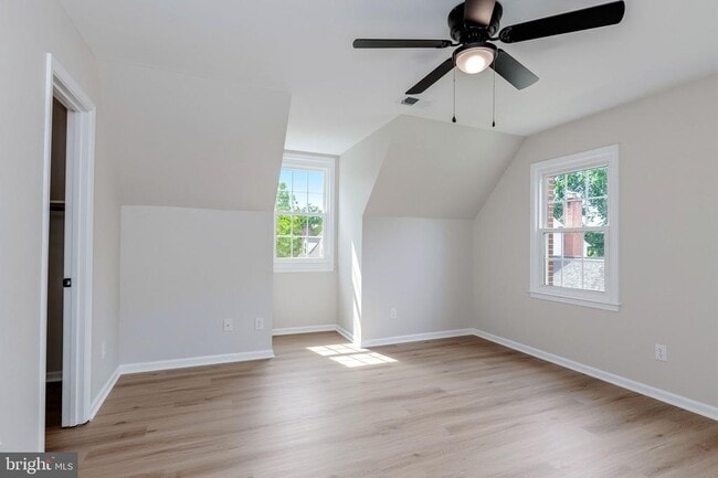 Building Photo - 561 Tiffany Ct