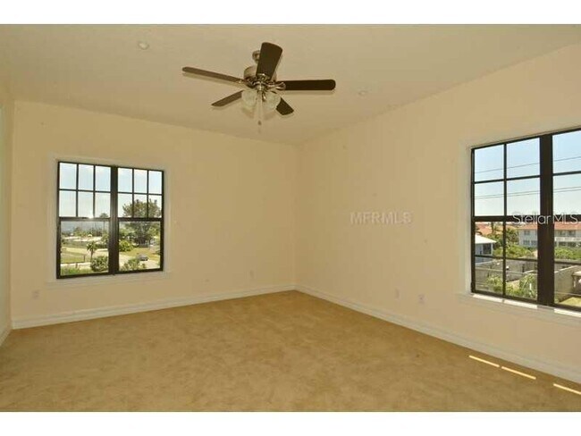 Building Photo - 6404 Margarita Shores Ln