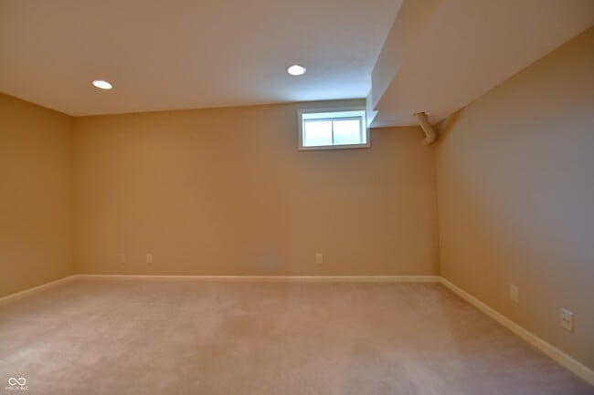 Building Photo - 1402 Edinburgh Dr