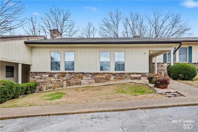 Building Photo - 6 Connie Ln