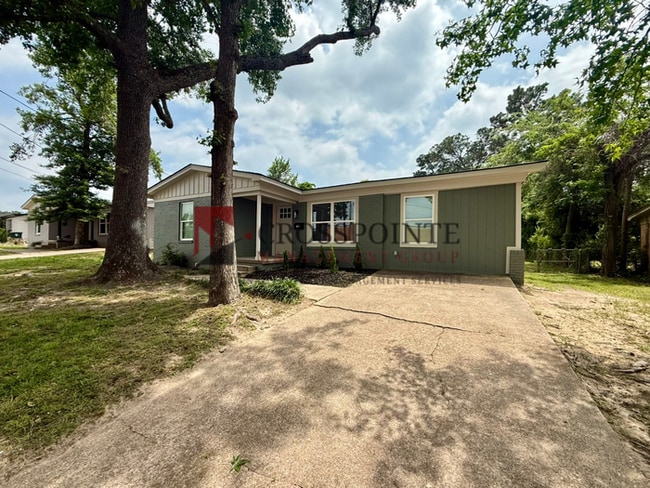 Building Photo - 1309 Lamar St