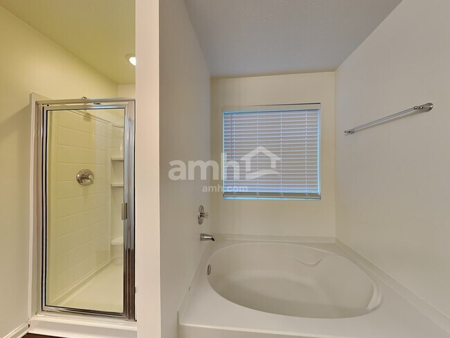 Building Photo - 2874 Meadow Point