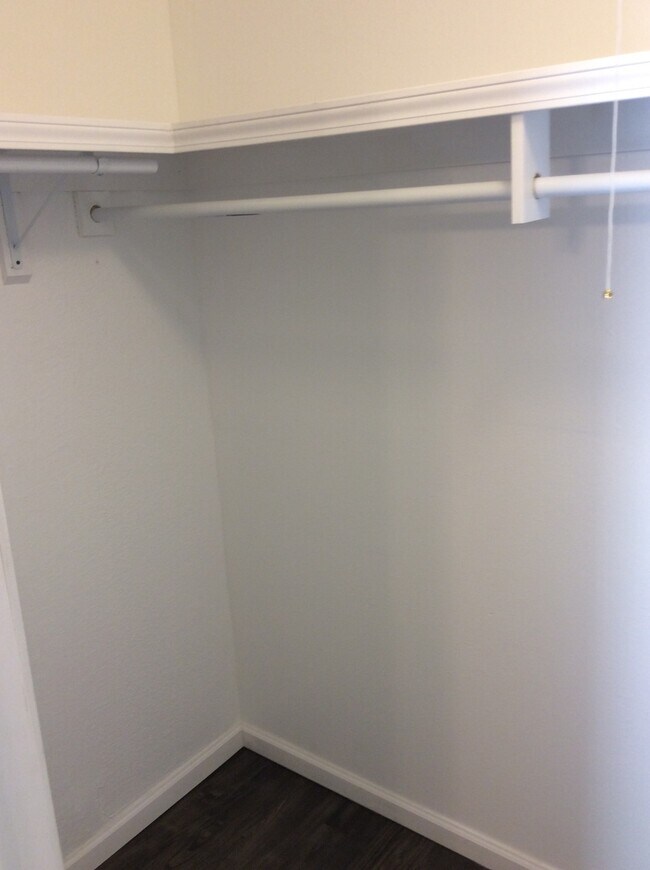 Building Photo - PRE-LEASING FOR AUGUST! 3 Bed/2 Bath Home Near TTU, LCU, and Medical District