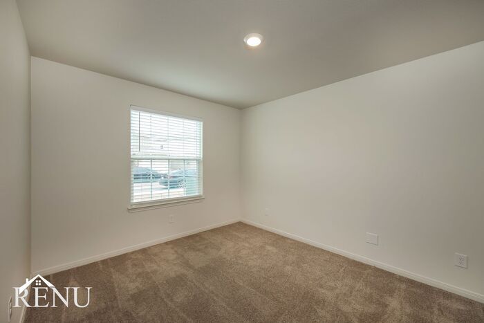 Building Photo - 10922 Chatham Ct