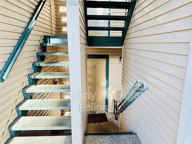 Building Photo - 17431 Ambaum Blvd S