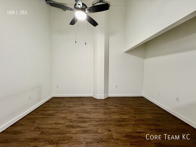 Building Photo - 934 Broadway Blvd