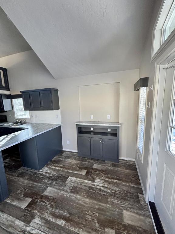 Building Photo - 401 S 1st St