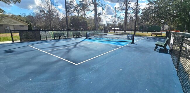 Building Photo - 811 17th Ave