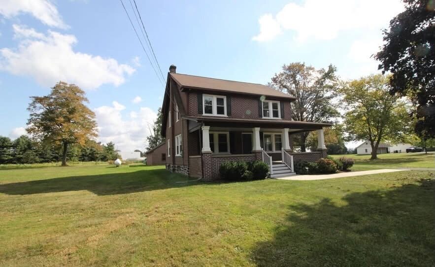 Building Photo - 479 Allentown Rd