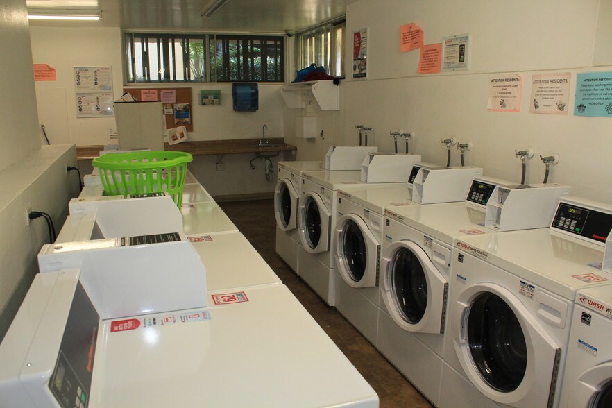 Building Photo - 7765 W 91st St