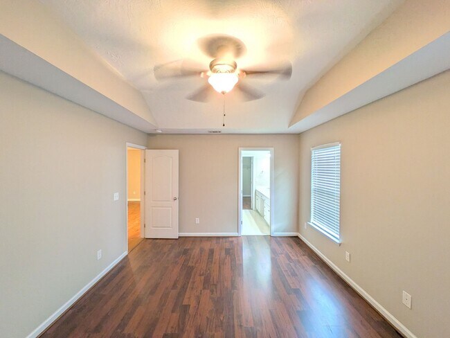 Building Photo - 264 Lynbrook Way