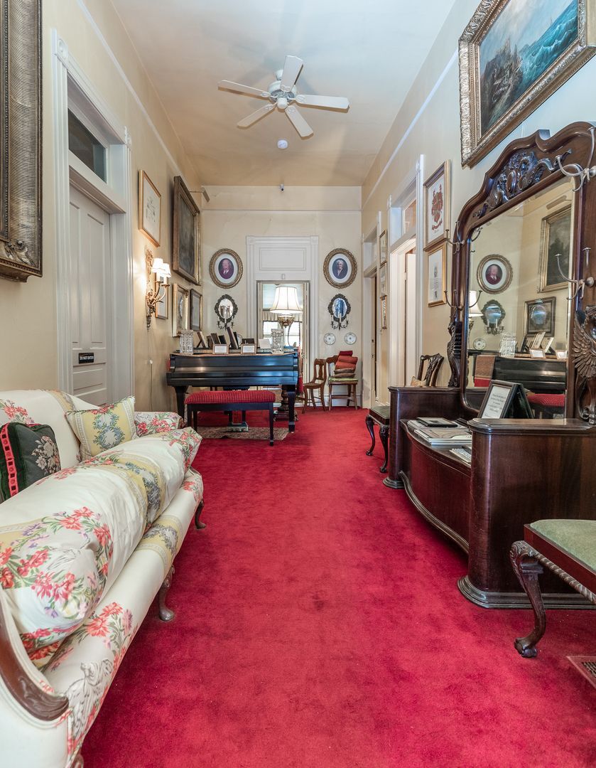 Building Photo - RESIDENTIAL/COMMERCIAL RENTAL - Charming historic home located downtown Opelika! (*Partially Furn...