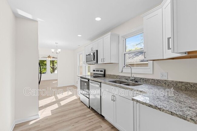 Building Photo - 660 Chestnut St