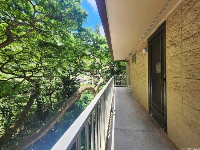 Building Photo - 95-273-273 Waikalani Dr