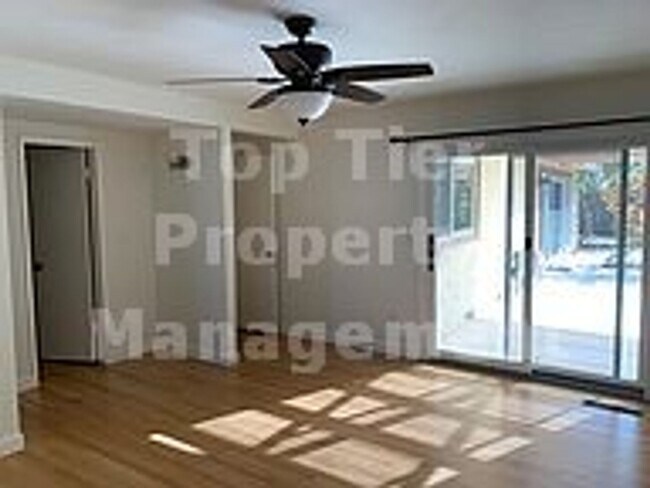 Building Photo - Very nice 4 Bed /2 Bath/1,948 Sqft house in desirable Campolindo neighborhood in Moraga available...