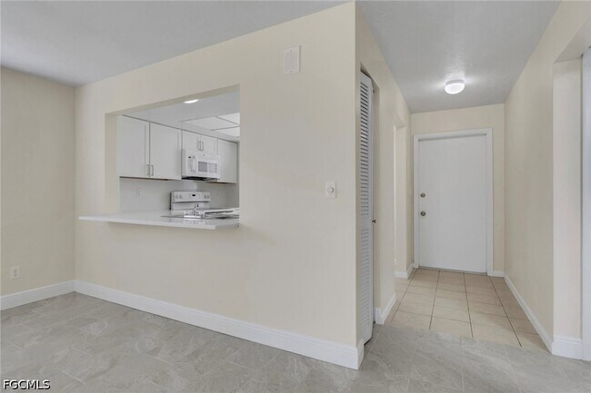 Building Photo - 1626 Orchid Blvd