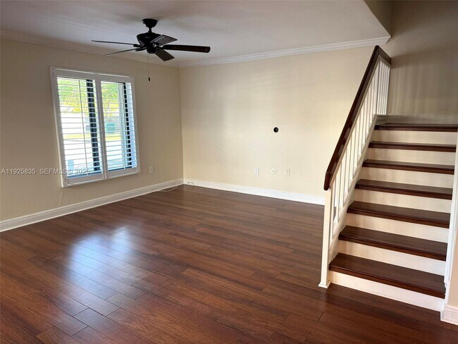 Building Photo - 4710 SW 67th Ave