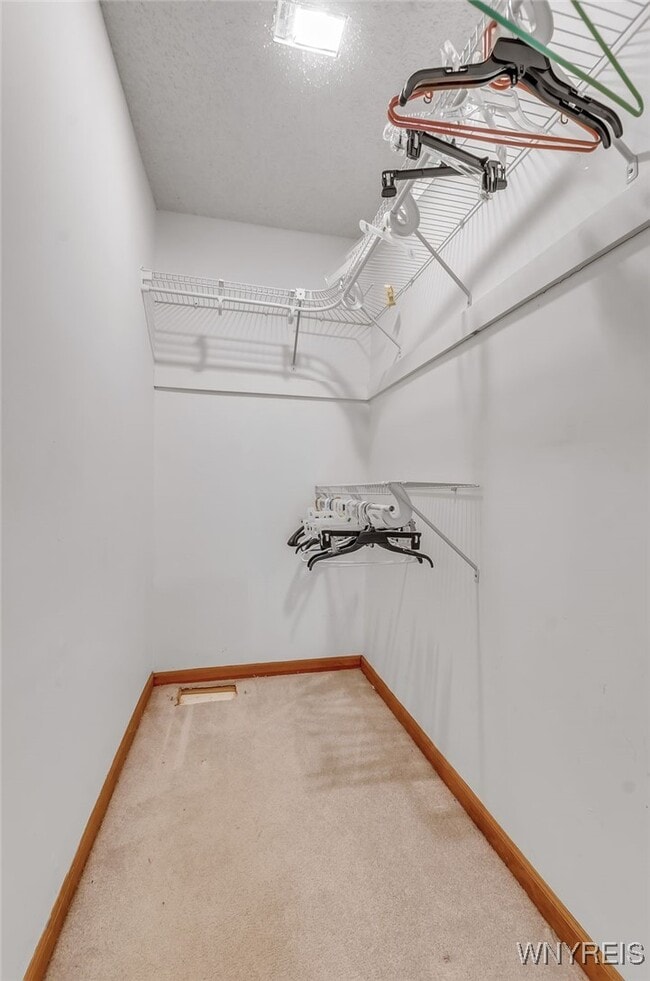 Building Photo - 9400 Wehrle Dr