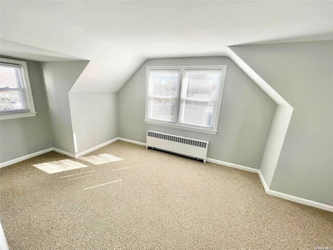 Building Photo - 13 Cleveland Pl