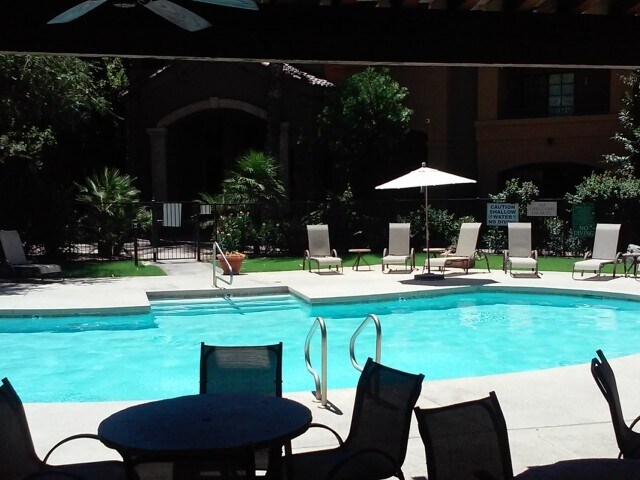 Building Photo - 5302 E Van Buren St