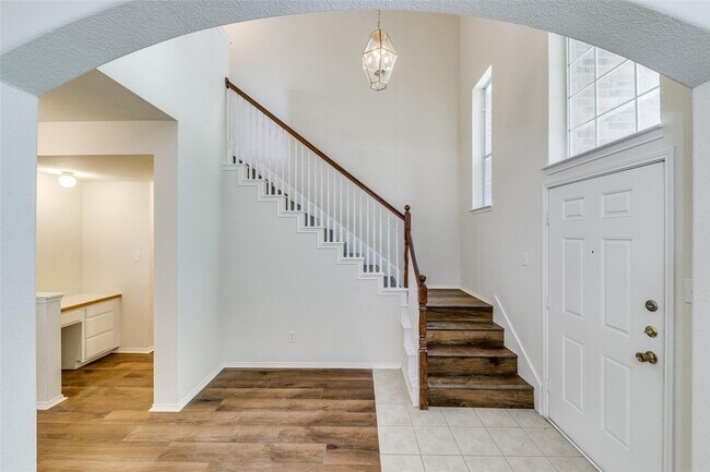 Building Photo - 9121 Portage Ln