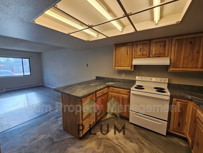 Building Photo - 809 Bulwer St