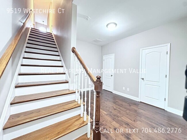 Building Photo - 9519 Westchire Ct
