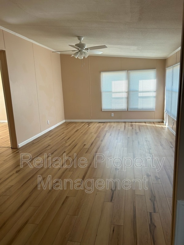 Building Photo - 1916 NC-210