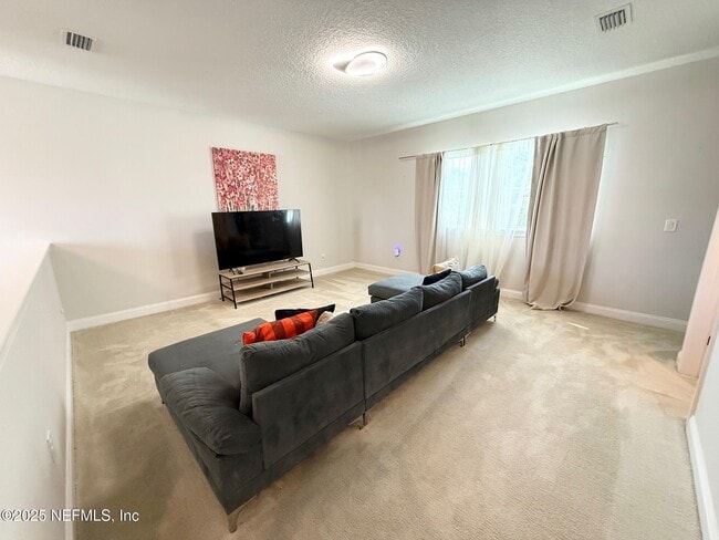 Building Photo - 676 Natureland Cir