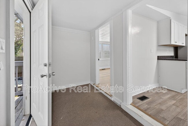 Building Photo - 1316 22nd St