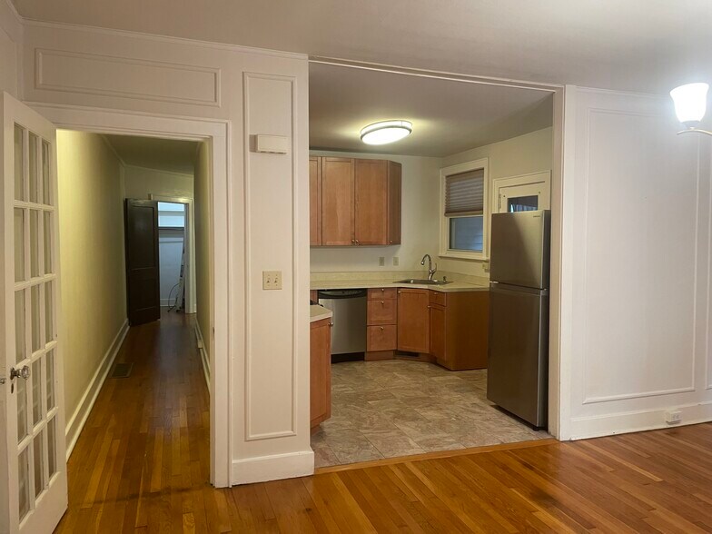 Building Photo - 1422 N Negley Ave