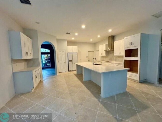Building Photo - 2811 Serenity Cir S