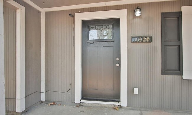 Building Photo - 4826 Larkspur St